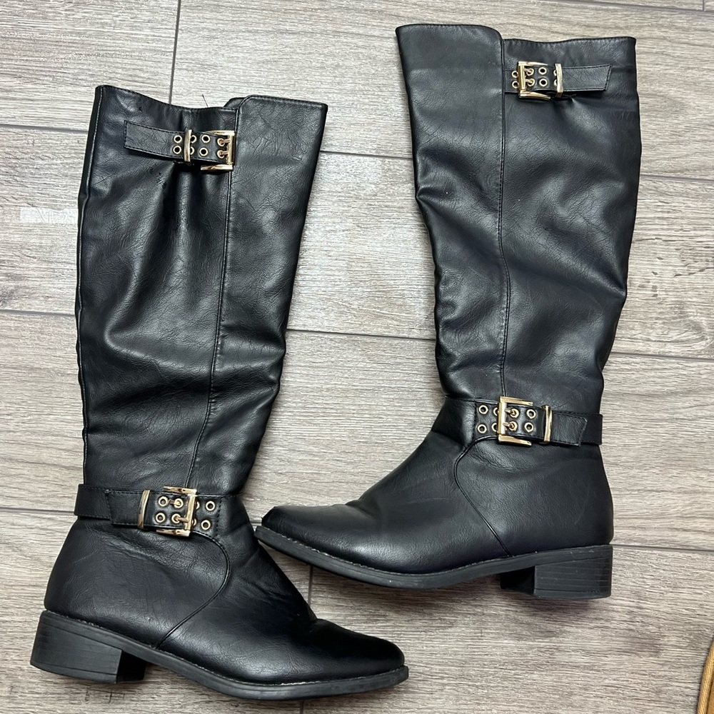 TOP Moda Black Knee-High Riding Boots with Gold Buckle Details
